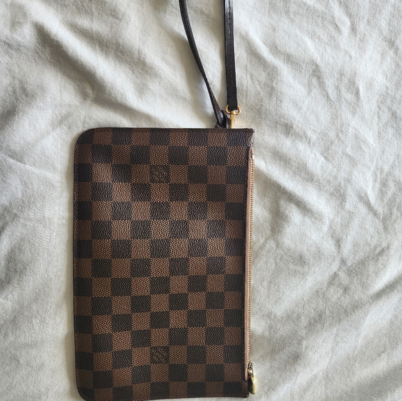 Louis Vuitton Wrislet - Picture 3 of 3